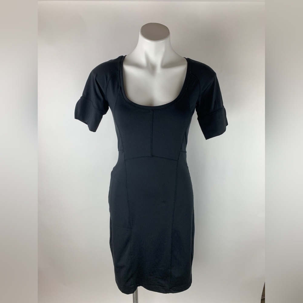 Columbia Women's Navy Blue Dress, Size Medium.